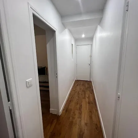 New Entiry Apartment-private In * Parigi